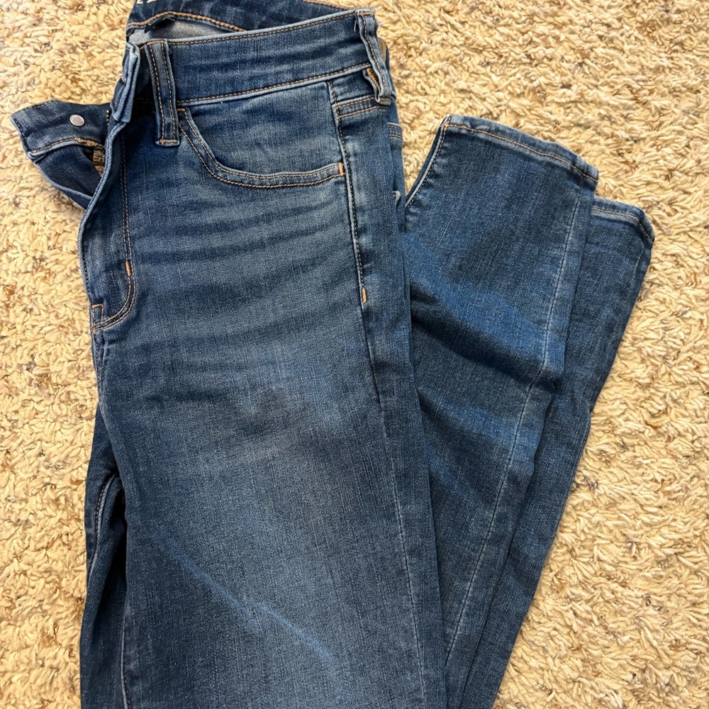AE skinny jeans- great condition